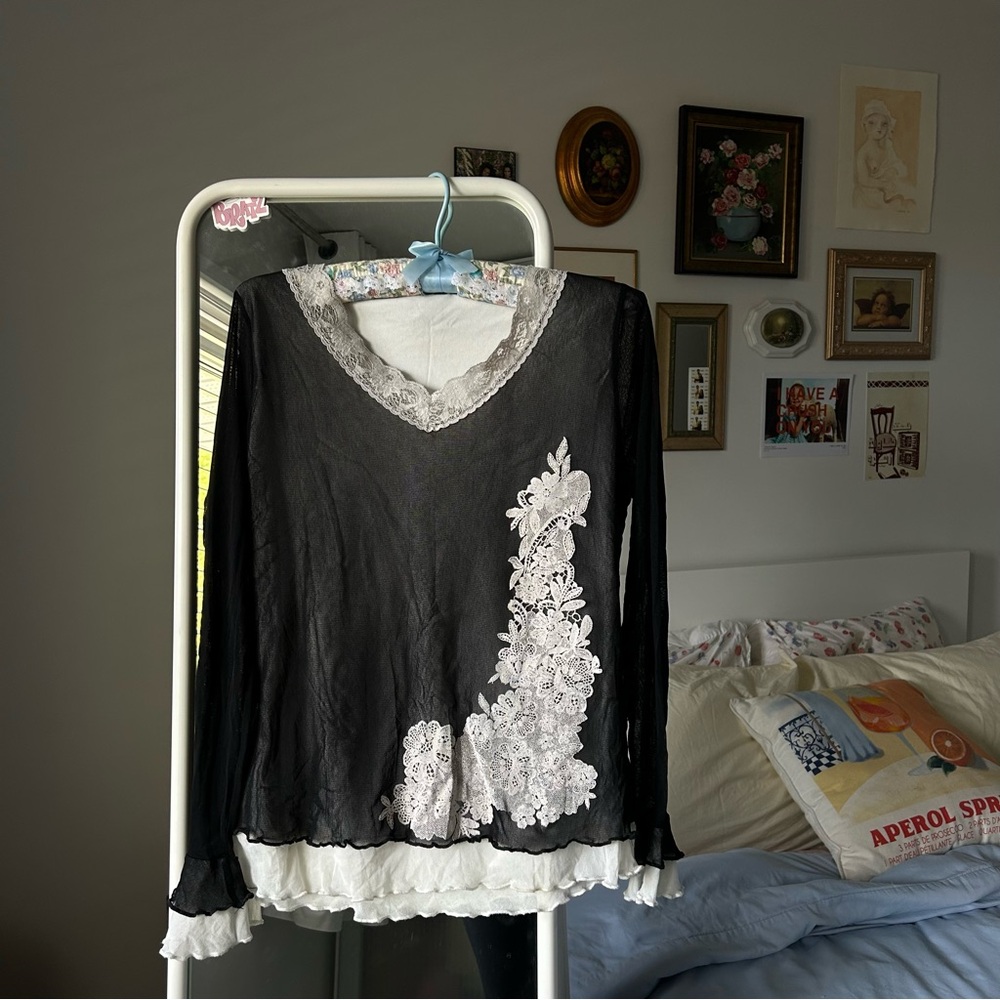 Vintage Jacqueline Riu Black and White Lace top